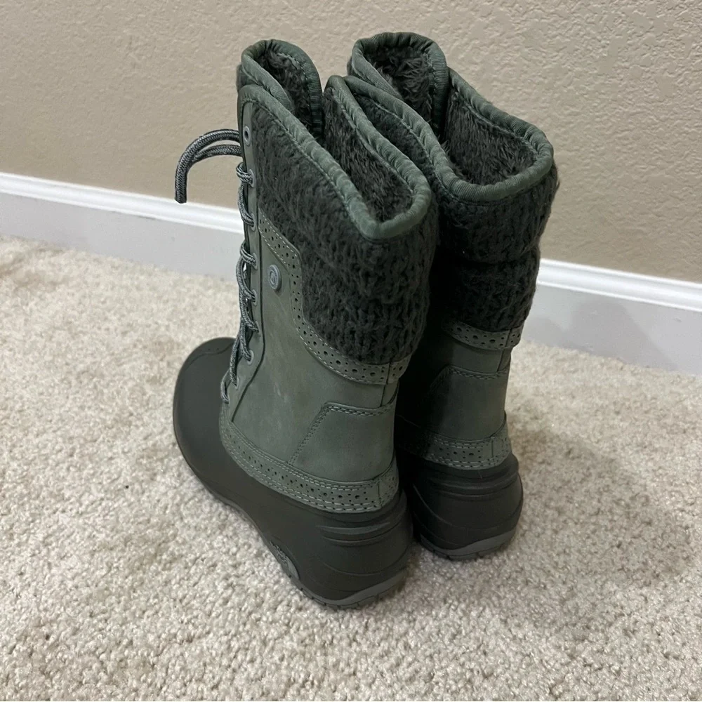 The North Face Women Shellista II Dachund Green Mid Winter Boots Size 5.5,